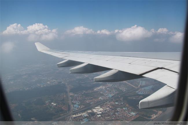 2835297440407731141青岛飞成都.jpg