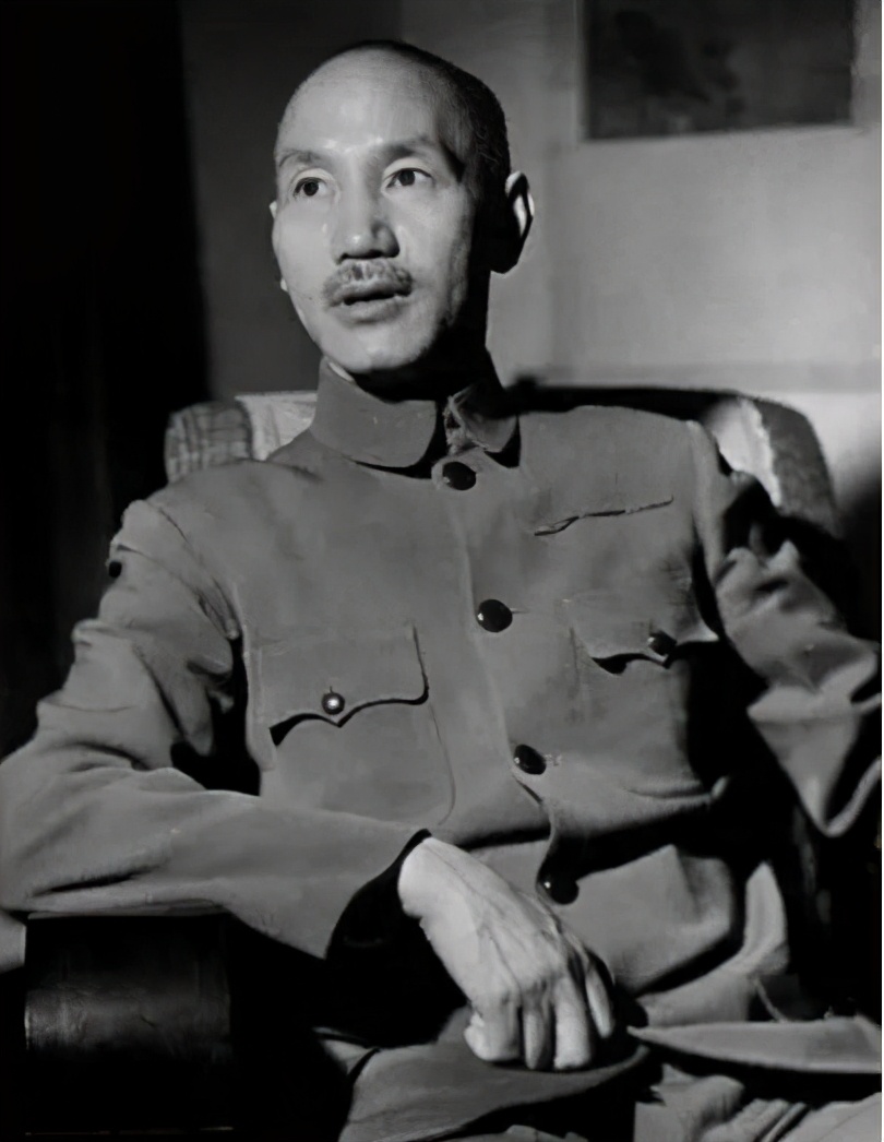 柳亚子收到《沁园春·雪》，文化圈围攻，毛泽东回信：鸦...-8.jpg