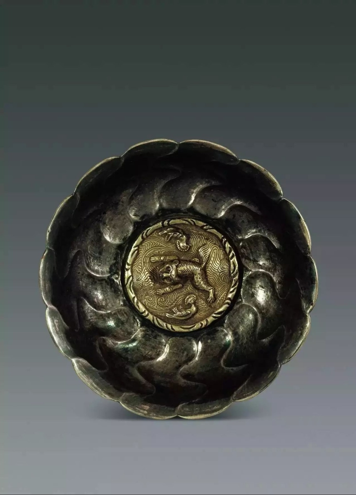 何家村遗宝，出土1000多件大唐金银器，第1批集影，请欣赏-15.jpg