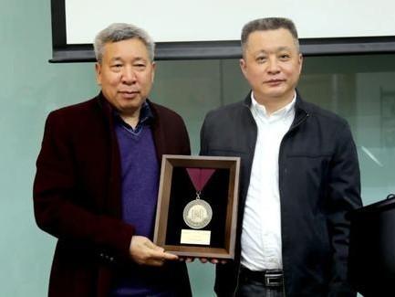 由阎连科获奖想到，我们是否也设个英语文学奖？-4.jpg