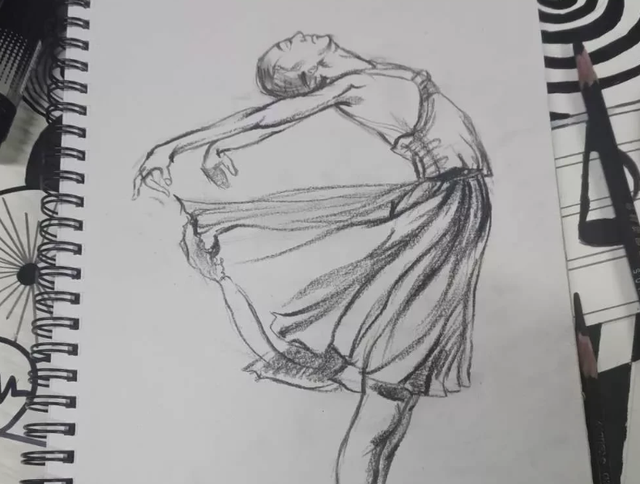 谁在纵容？女孩酒吧“拒绝搭讪”被刺死：凶手“缓刑”...-5.jpg