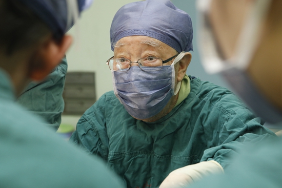 苍生大医——记中国科学院院士、海军军医大学第三附属...-1.jpg