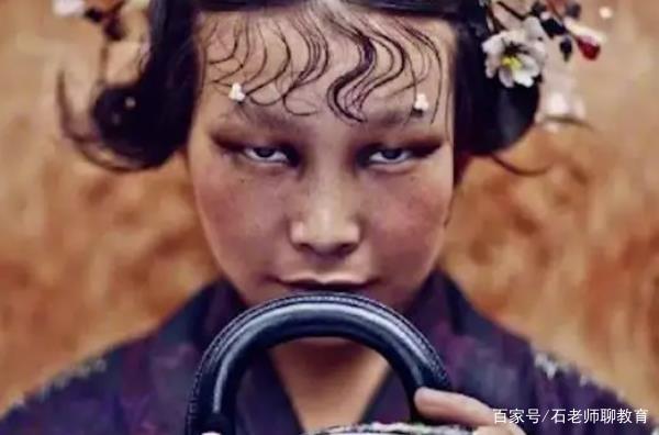“睁开眼睛这么难吗”，清华美院毕设再现眯眯眼，或已...-7.jpg