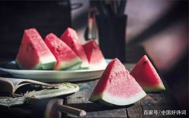 「诗词鉴赏」盛夏 尝一口诗词里的西瓜，人齿便有冰雪声-10.jpg
