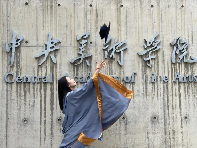 暖心！这些高校的毕业礼物，每一件都让人羡慕-11.jpg