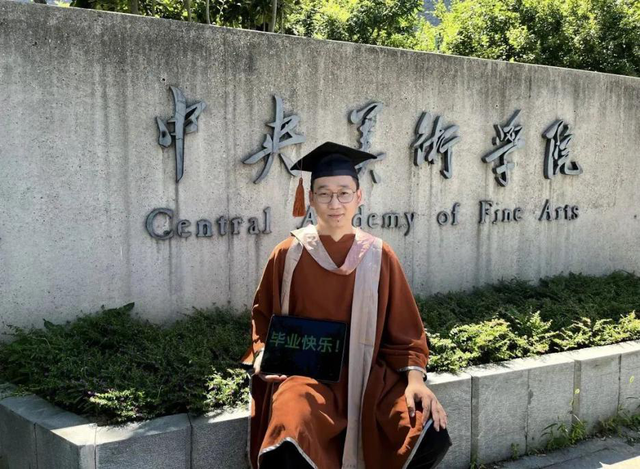 暖心！这些高校的毕业礼物，每一件都让人羡慕-12.jpg