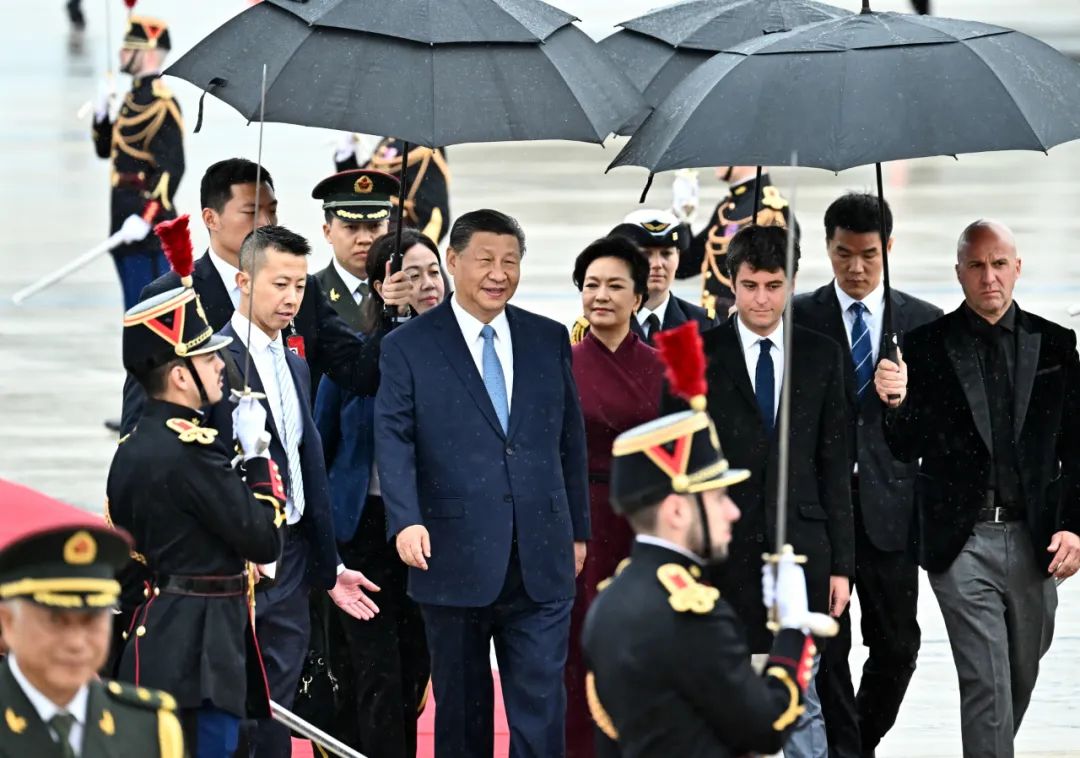 习主席称赞法国总理中文“讲得很好，很标准”-3.jpg