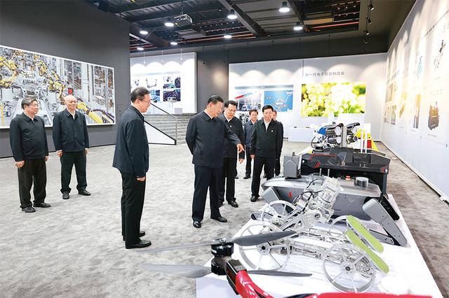习近平：必须坚持自信自立-4.jpg